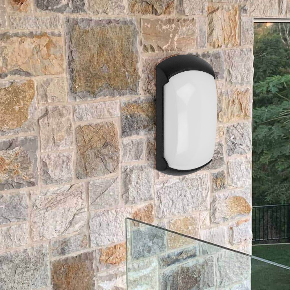 ВЛАГОЗАЩИТЕНО ОСВЕТИТЕЛНО ТЯЛО CAPRI/O LED ∙ 12W ∙ ЧЕРЕН ∙ 4000K ∙ IP54 / 004083